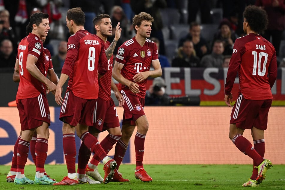 Die Spieler des FC Bayern München hatten Grund zum Jubeln: Der Rekordmeister hat in der Champions League einen Sieg gegen Dynamo Kiew eingefahren.