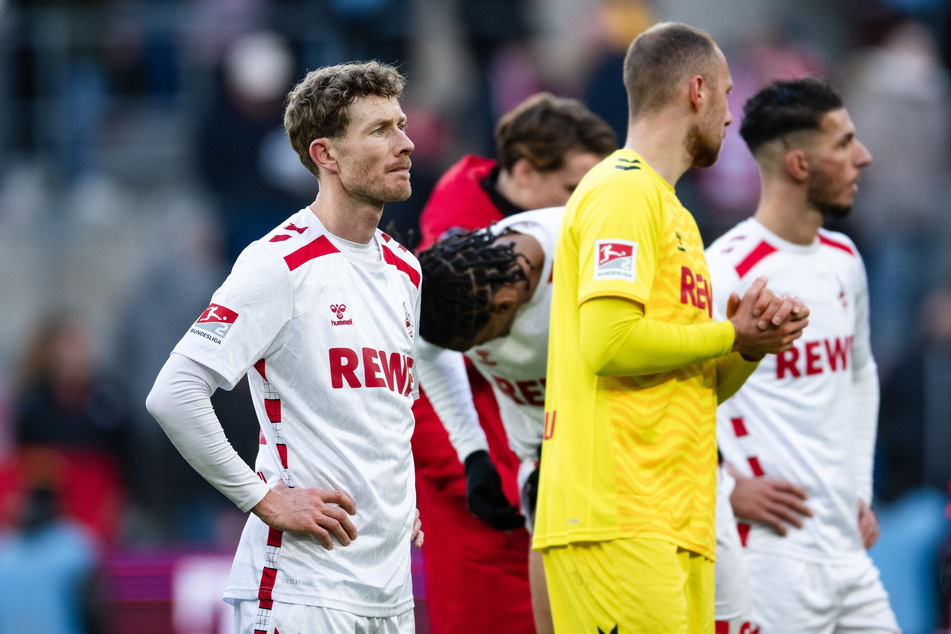 Enttäuschte Gesichter beim 1. FC Köln. Trotz langer Überzahl reicht es gegen Hannover 96 nur zu einem Punkt.