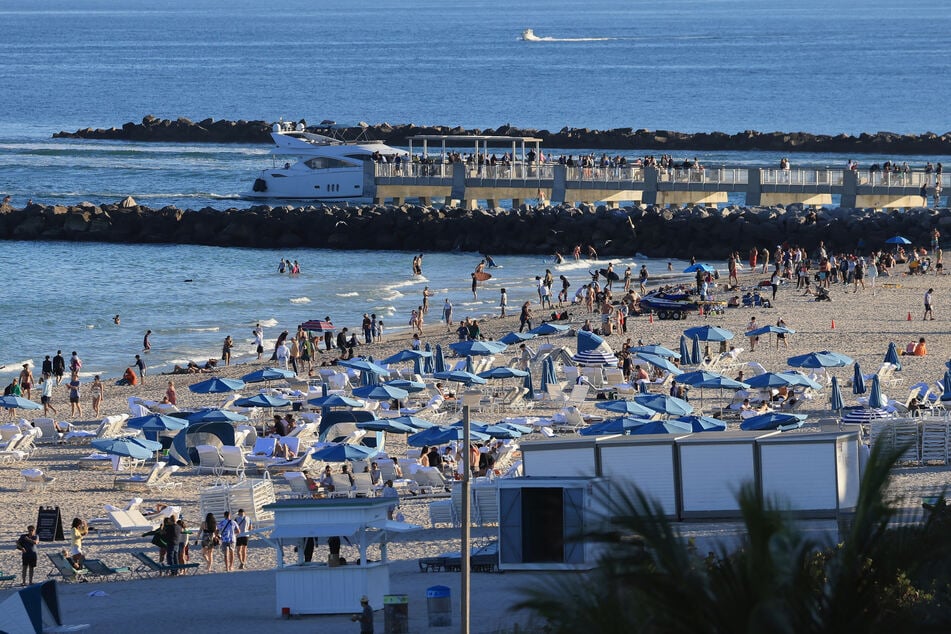 Bacterias se extienden: Ya han muerto cuatro personas después de visitar la playa