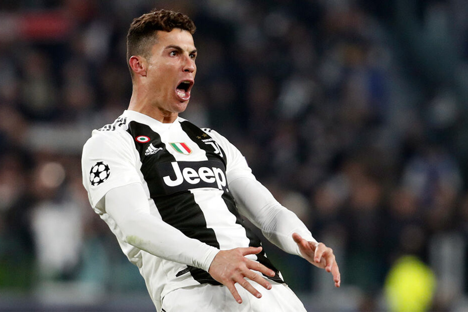 Ronaldo Feiert Gala Abend Mit Provokantem Eier Torjubel Tag24