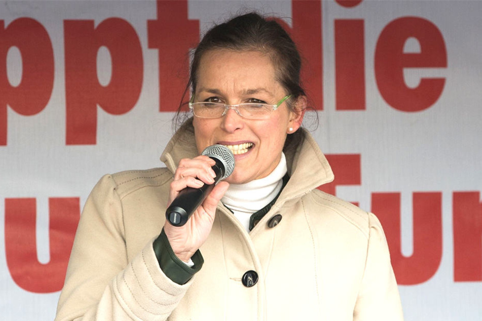 2015 hetzte Tatjana Festerling (54) auf der PEGIDA-Bühne, nun soll sie dafür hinter Gitter.