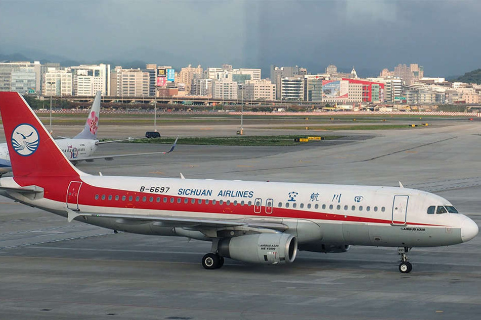 Der Zwischenfall ereignete sich bei einer Maschine der Fluggesellschaft Sichuan Airlines.