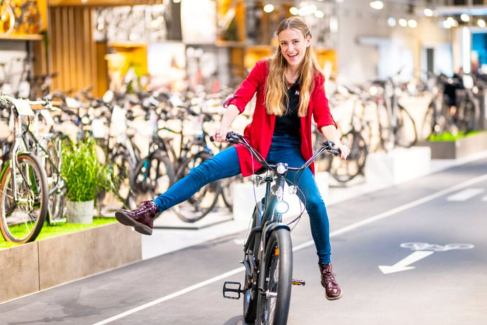 Hier kannst Du Dich per Mail bei Fahrrad XXL bewerben.