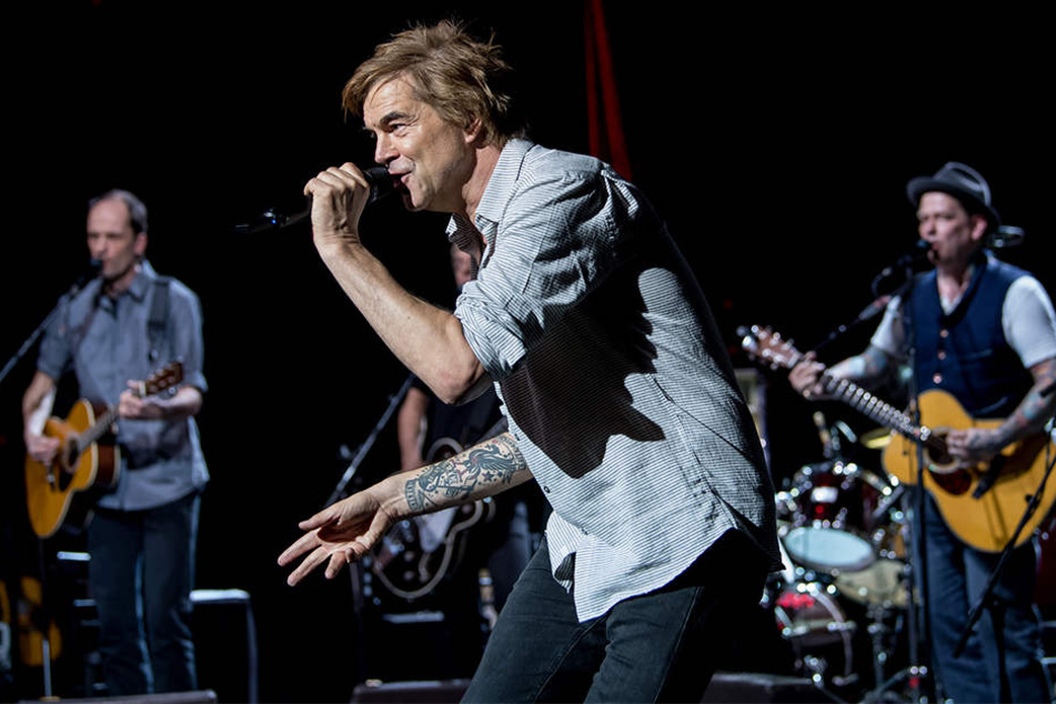 Tourstart die Zweite! Die TotenHosen starten nach der Wohnzimmer-Tour
auch ihre „Laune der Natour“ hier in Chemnitz.