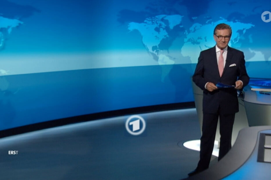 Der Screenshot der ARD zeigt den Sprecher Jan Hofer während der Abmoderation der Tagesschau.