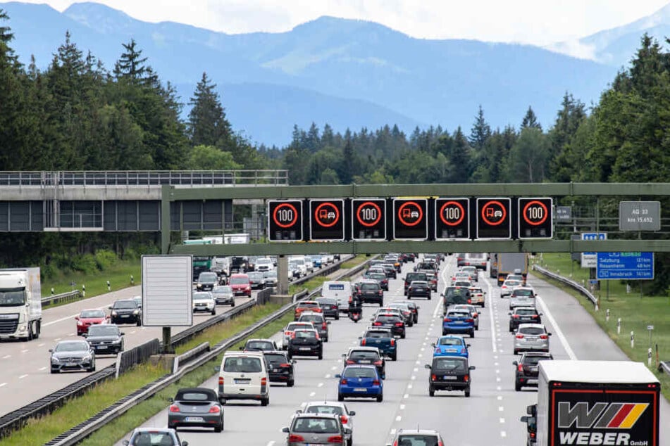 Auch auf der A8 stocket am Wocheneden immer wieder der Verkehr.