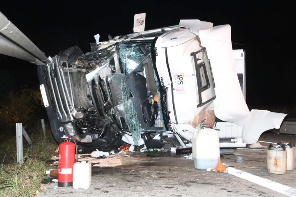 Der Getränke-Transporter kippte auf dem südlichen Berliner Ring um.