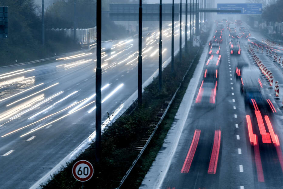 Autofahrer rund um Köln brauchen an diesem Wochenende wieder starke Nerven.