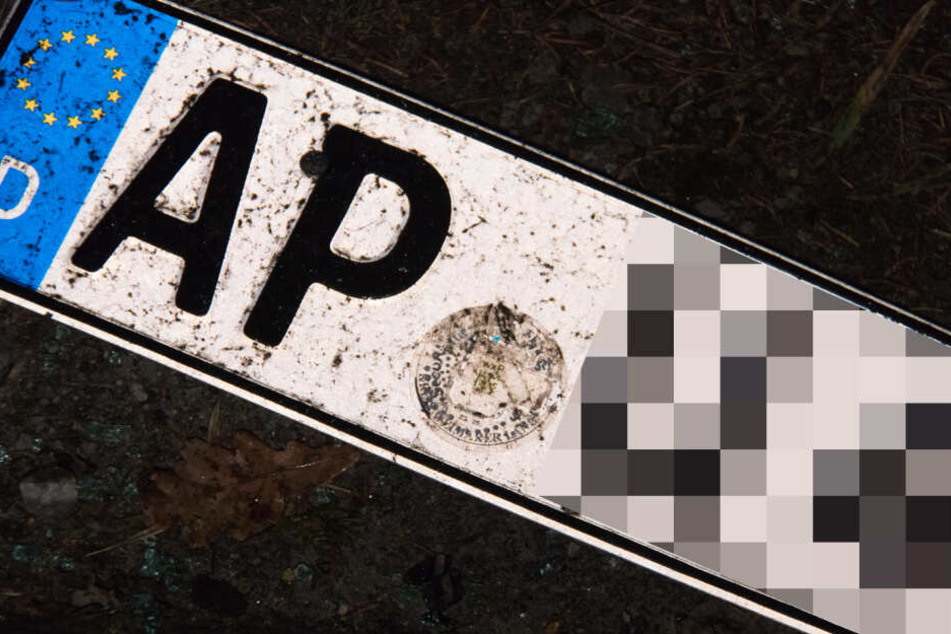Das Kennzeichen war entwertete, das Auto hätte nie bewegt werden dürfen.