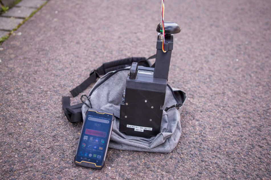 Das Leipziger Tropos-Institut stattet Freiwillige mit einem speziellen Rucksack aus und macht sie zu wandelnden Messstationen.