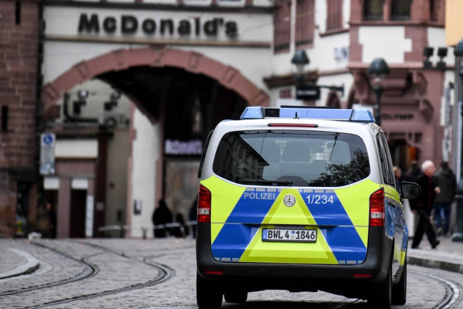 Polizei-Präsenz nach der Gruppenvergewaltigung in Freiburg.