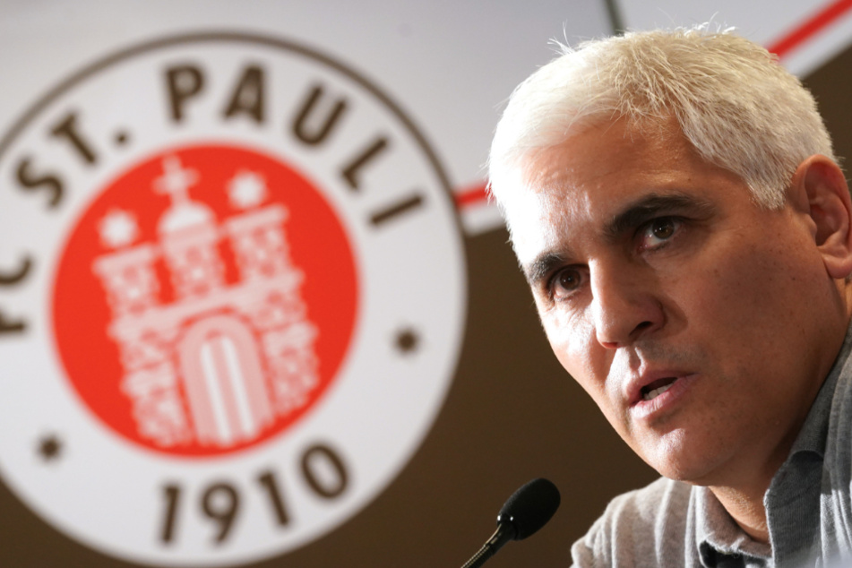 St.-Pauli-Sportchef Andreas Bornemann (51) hat bislang zwei neue Spieler geholt. Weitere sollen folgen.