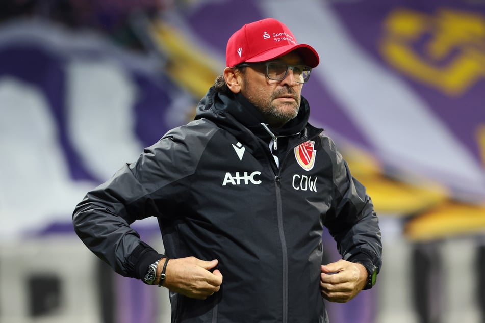 Pele Wollitz (60) war zuletzt im Oktober 2024 mit Cottbus in Aue zu Gast.