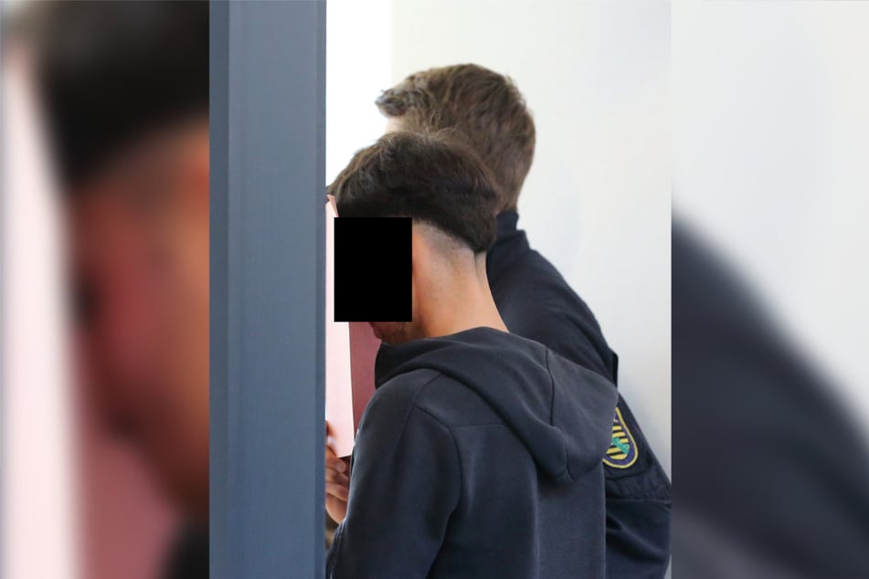 Ismail A. (21) entschuldigte sich im Prozess bei John Rudat.