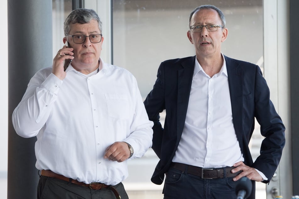 AfD-Schatzmeister Carsten Hütter (57, l.) und Landtagsfraktions-Chef Jörg Urban (58) wollen das Kornhaus kaufen.