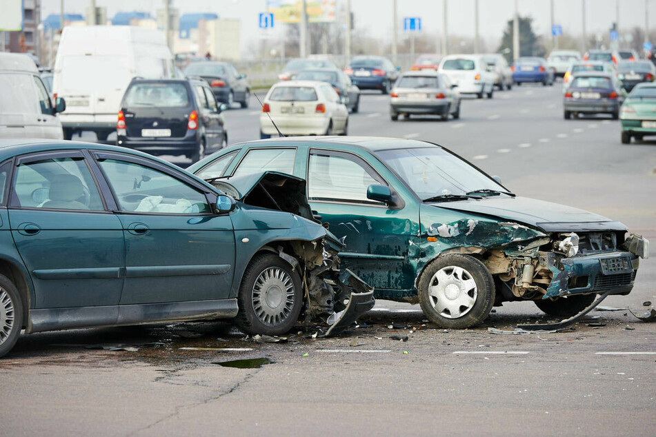 Car accidents can cause a lot of chaos on our roads.