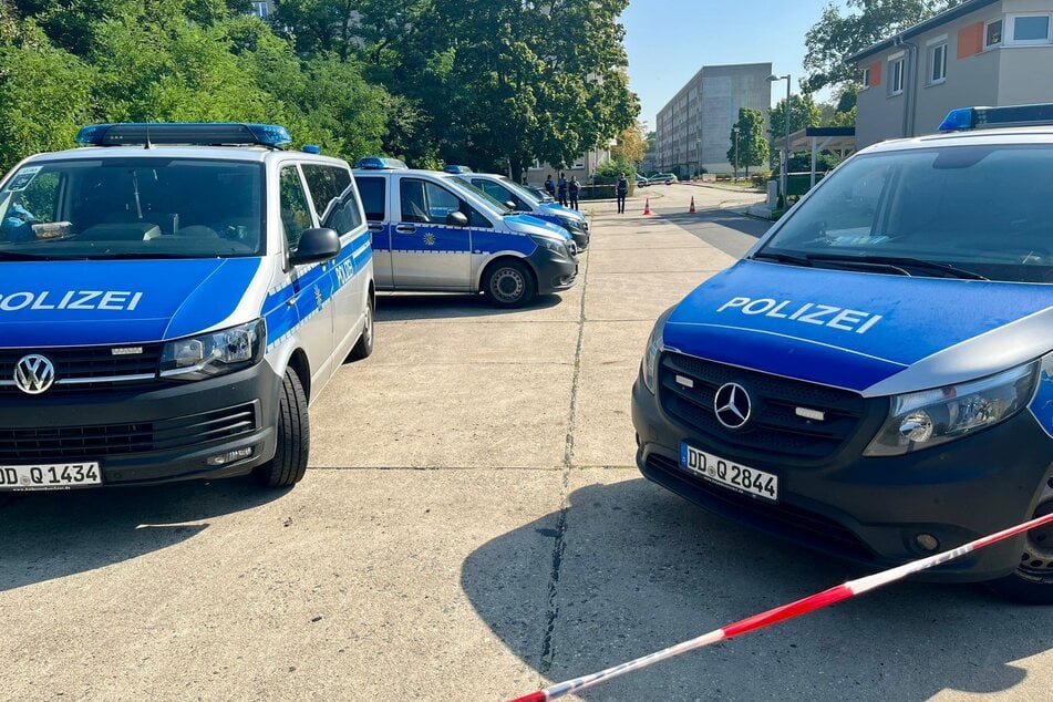 Rund um die Schöpsdorferstraße waren die Zugangswege abgeriegelt. Der Einsatz dauerte bis zum Nachmittag an.