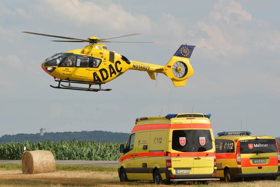 Der Fahrer war sofort tot, seine Sozia wurde schwer verletzt.