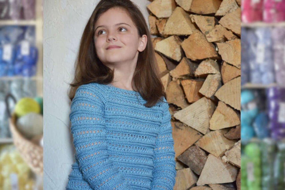Tochter Milina (7) modelt für den Online-Shop und zeigt, wie vielfältig Häkel-Mode sein kann.