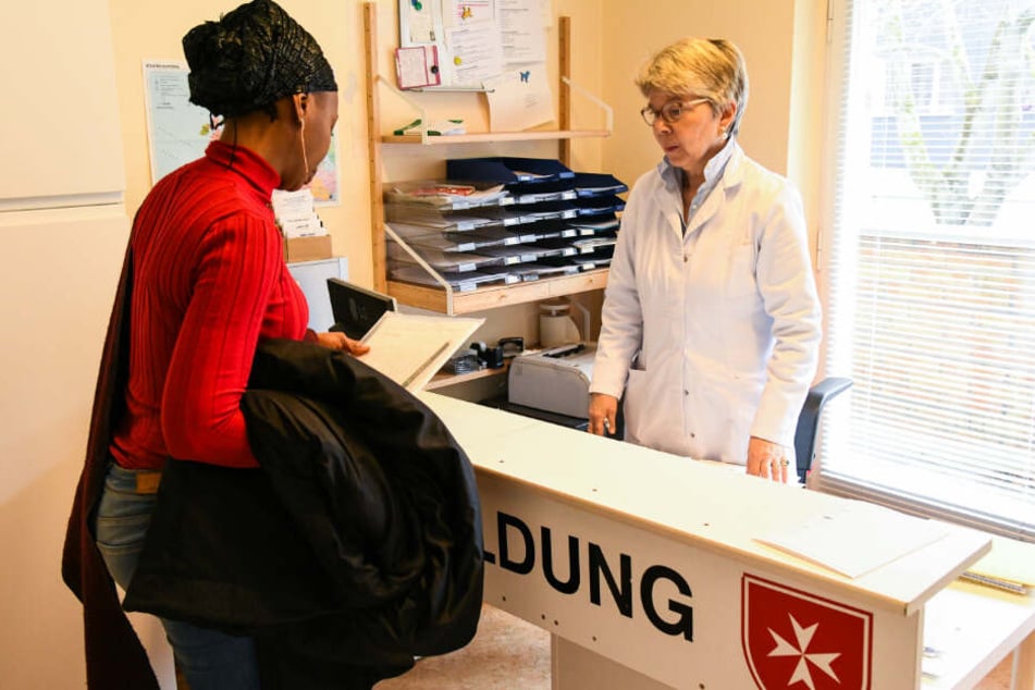 Diese Berliner Arztpraxis behandelt Menschen ohne Krankenversicherung kostenlos.