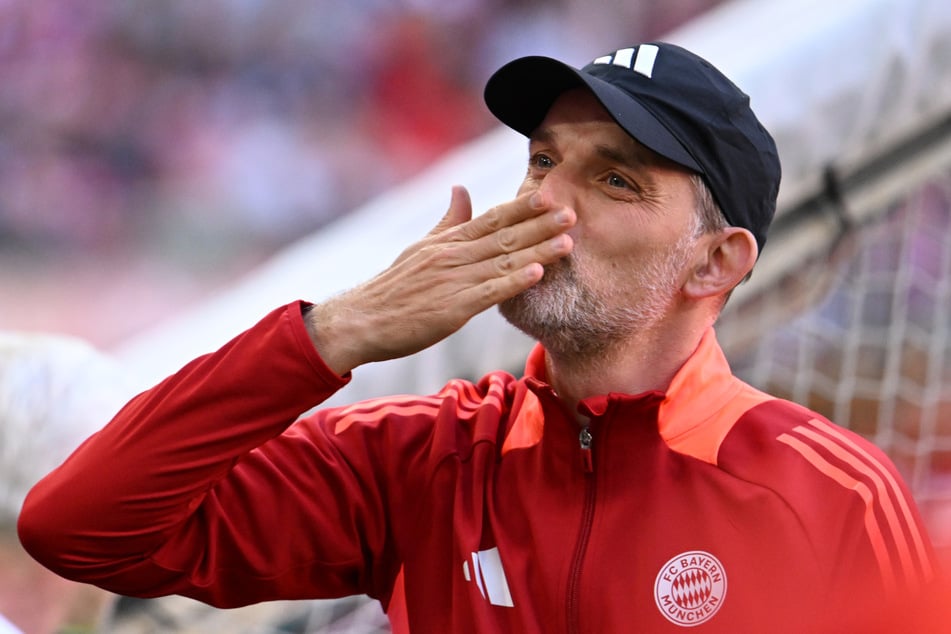 Geht er oder bleibt er? Weil die Bayern keinen Ersatz finden, könnte Thomas Tuchel (50) seinen Job als Trainer doch fortführen.