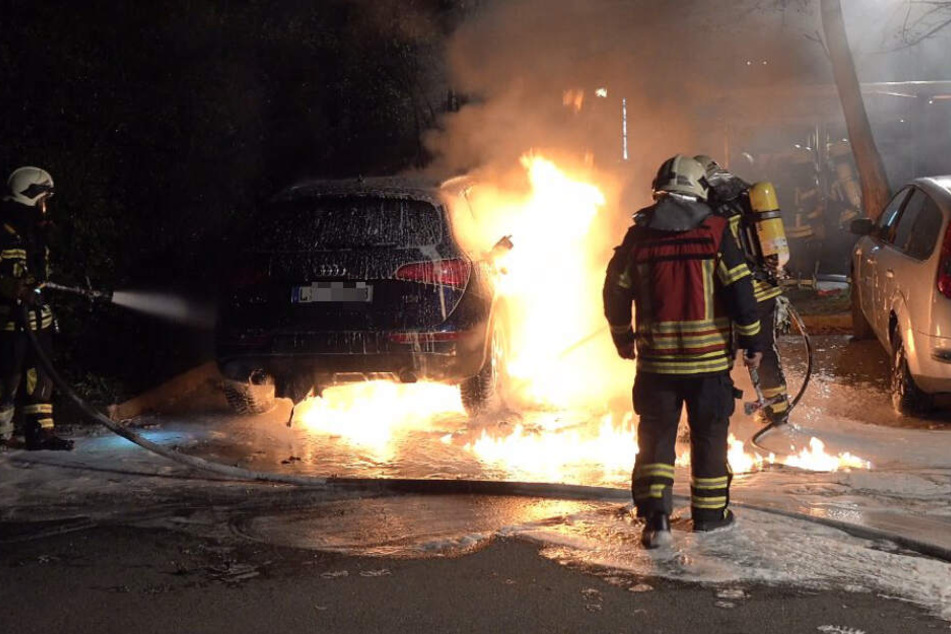 Kurz danach brach an einem Audi ein Feuer aus.