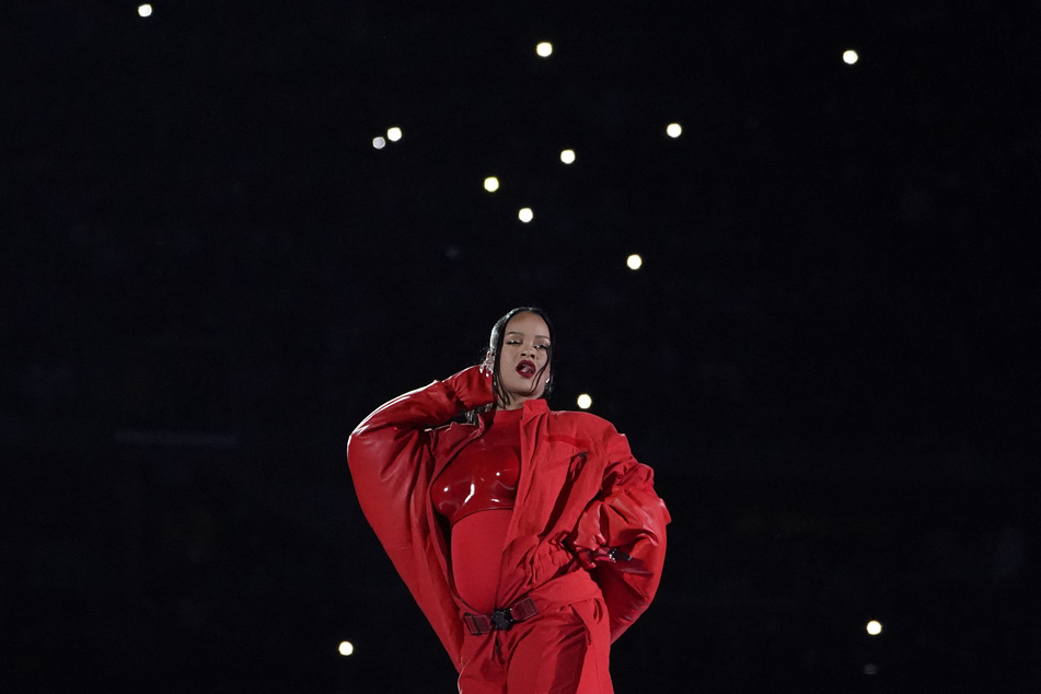 Rihanna confirmed her second pregnancy mere moments into her performance for the Super Bowl Halftime show.
