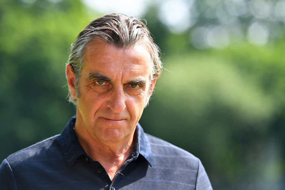 Ralf Minge und Dynamo Dresden wird der Erlös des Testspiels den Opfern des Busunglücks spenden.