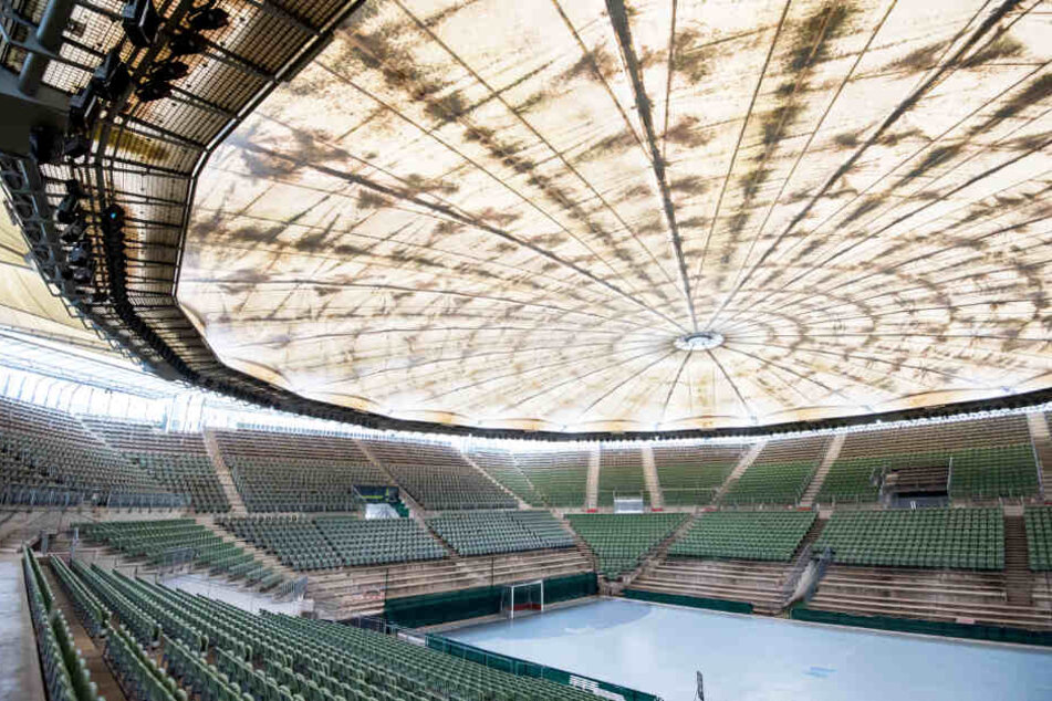 Sanierungsbedürftig ist das Tennisstadion am Rothenbaum mit dem Center Court und dem geschlossenen Dach.