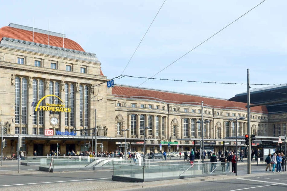 Der Vierbeiner ist aktuell bei der Bundespolizei am Hauptbahnhof Leipzig.