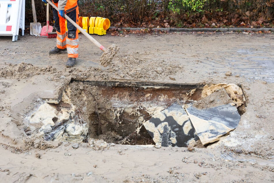 Die Reparaturarbeiten laufen bereits seit den frühen Morgenstunden.