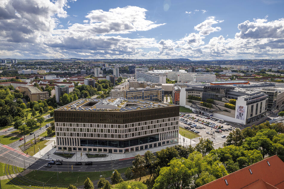 Alles da, alles nah: Das Bürgerbüro Altstadt zieht ins Galeria-Warenhaus neben dem neuen Stadtforum.