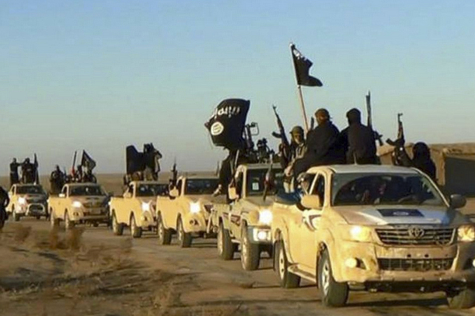 Die Angeklagte soll sich der Terrormiliz Islamischer Staat (IS) angeschlossen haben. (Archivbild)