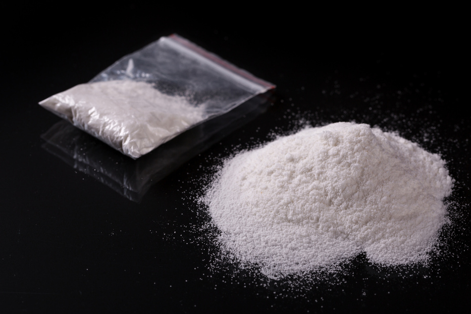 Etwa 700 Gramm an Kokain hatte die 22-Jährige durch die Grenzkontrolle schmuggeln wollen. (Symbolbild)