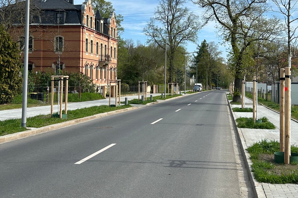 Dresden: Nach zwei Jahren Bauzeit: Dresdner Straße wieder freigegeben