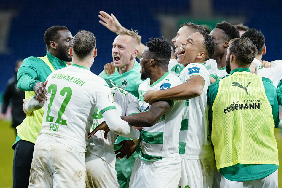 Riesige Pokalüberraschung! Greuther Fürth hat auswärts Bundesligist 1899 Hoffenheim ausgeschaltet.
