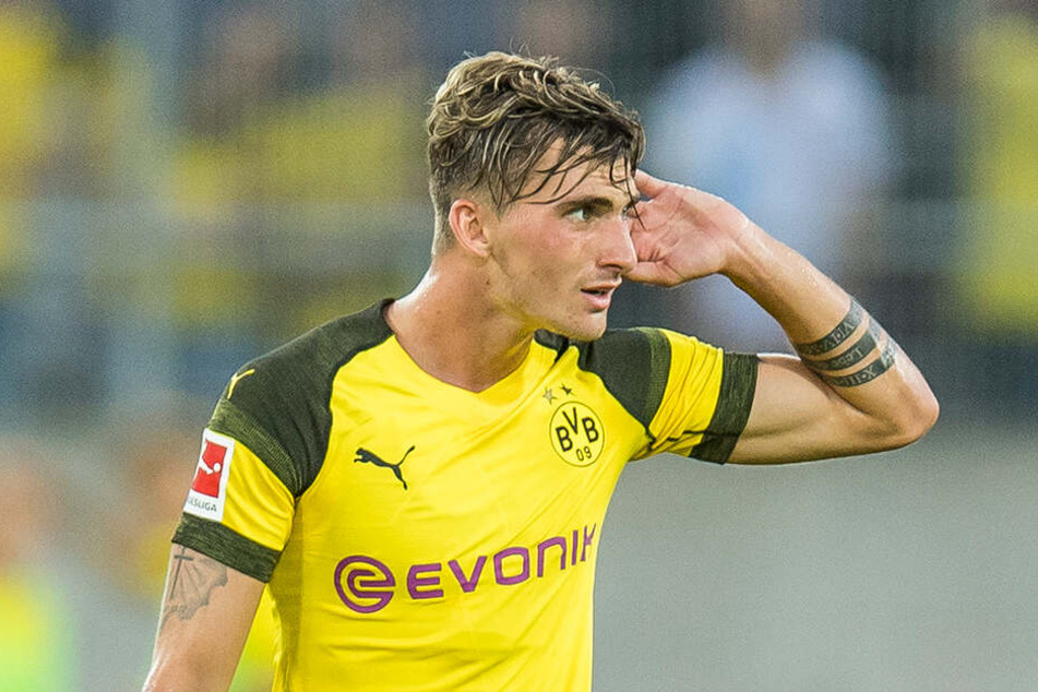 Maximilian Philipp wartet nach wie vor auf den passenden Verein. Die Zeichen in Dortmund stehen jedoch auf Abschied.