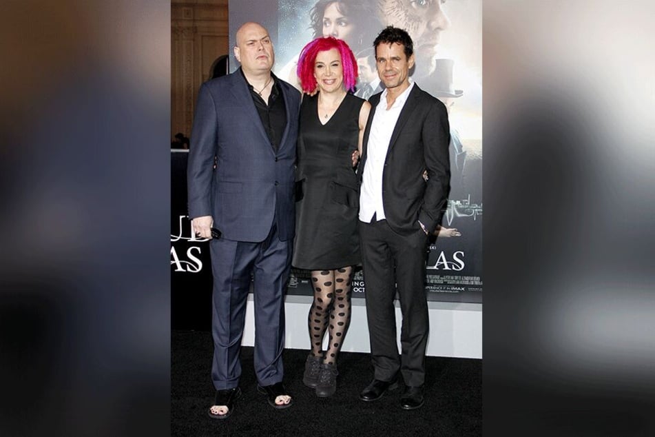 Lana Wachowski zusammen mit ihrem Bruder Andy Wachowski (links; inzwischen Lilly) und Tom Tykwer bei der Premiere von "Cloud Atlas" 2012.
