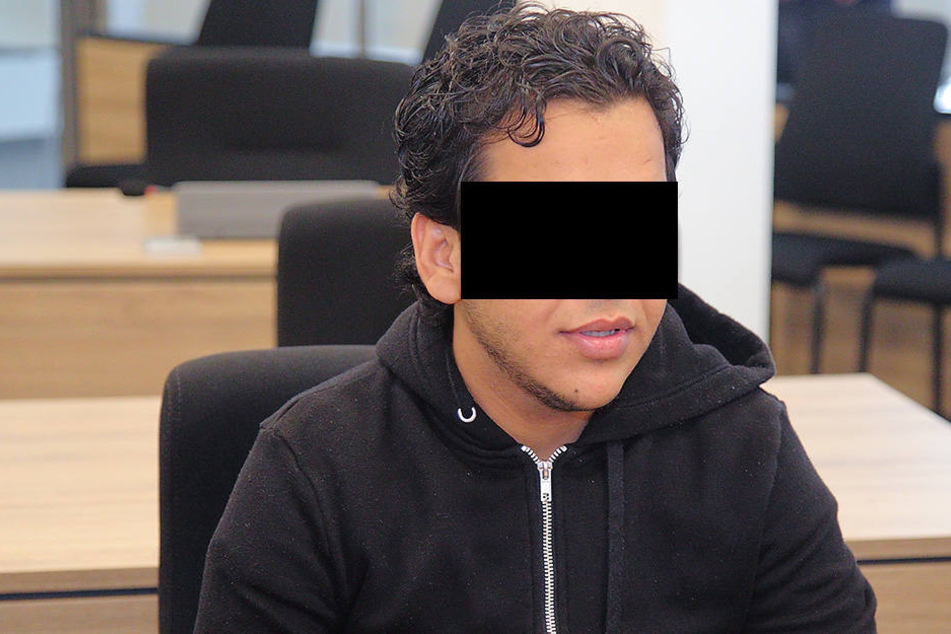 Nasser A. (25) vor Gericht in Dresden. Es gibt Zweifel, ob er die Wahrheit sagt.