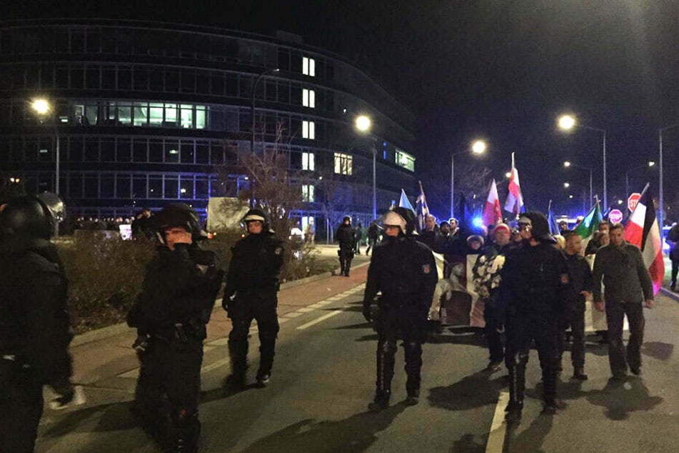 Über die Ammonstraße geht der Demo-Zug.