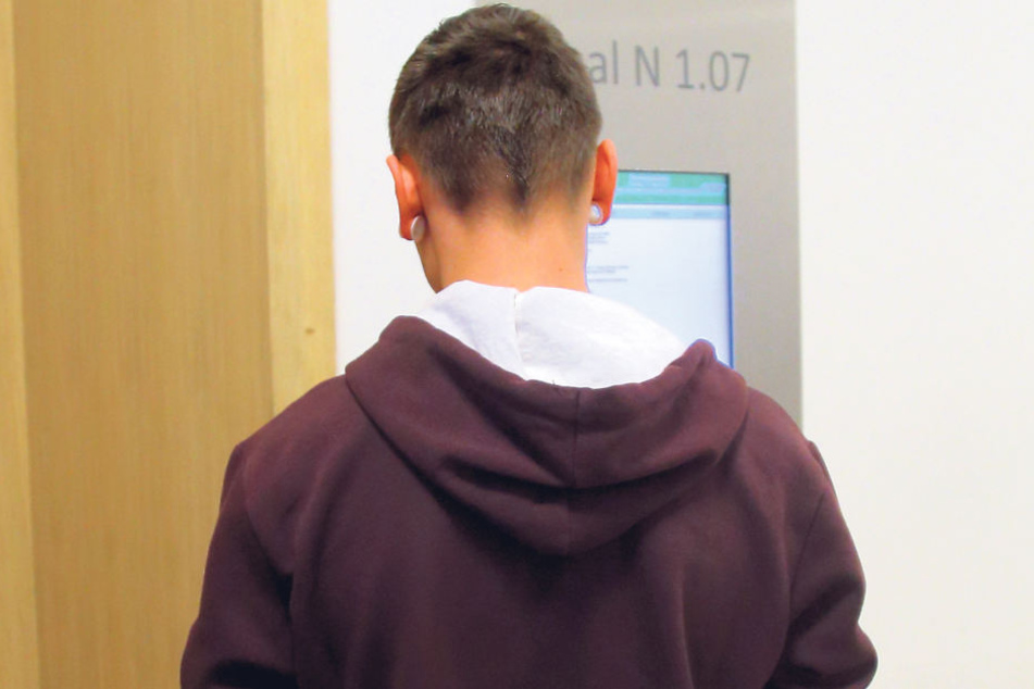 Opfer Marvin S. (19) sagte am Freitag gegen den Schläger aus.