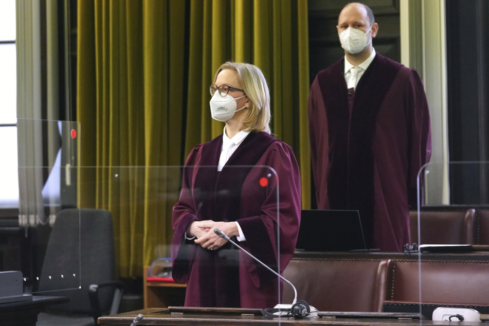 Die Staatsanwälte Julia Stunz (links) und Eike Fesefeldt vertreten in dem Prozess die Bundesanwaltschaft.