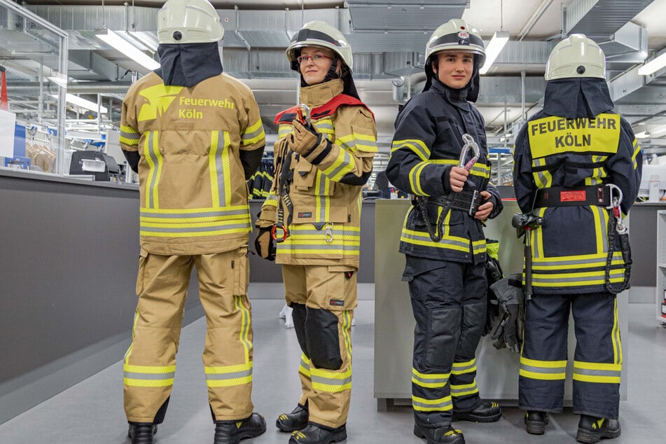Gelb statt blau: Neue Brandschutz-Kleidung für die Kölner Feuerwehr