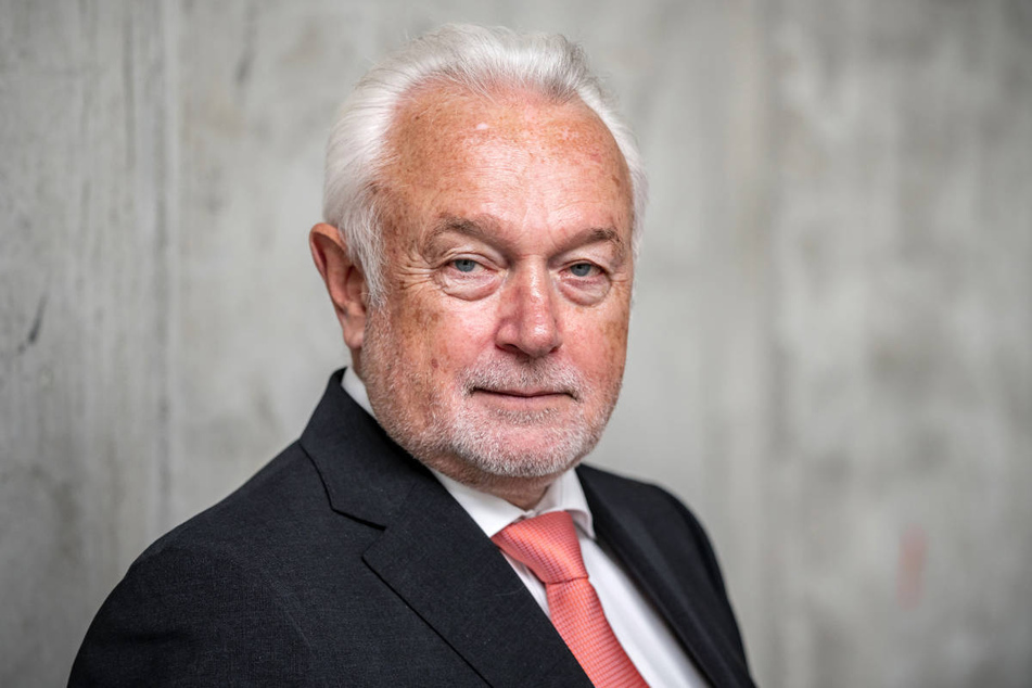 FDP-Vize Wolfgang Kubicki (70) will die "Letzte Generation" für die Säuberung der FDP-Parteizentrale zur Kasse bitten.