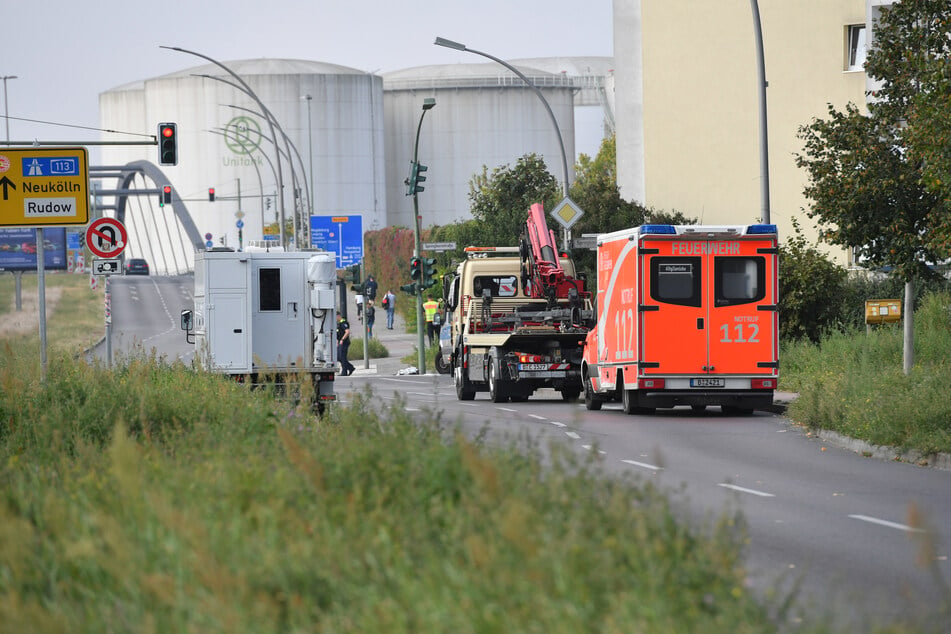 Die Polizei ist vor Ort und ermittelt zum Unfallhergang.