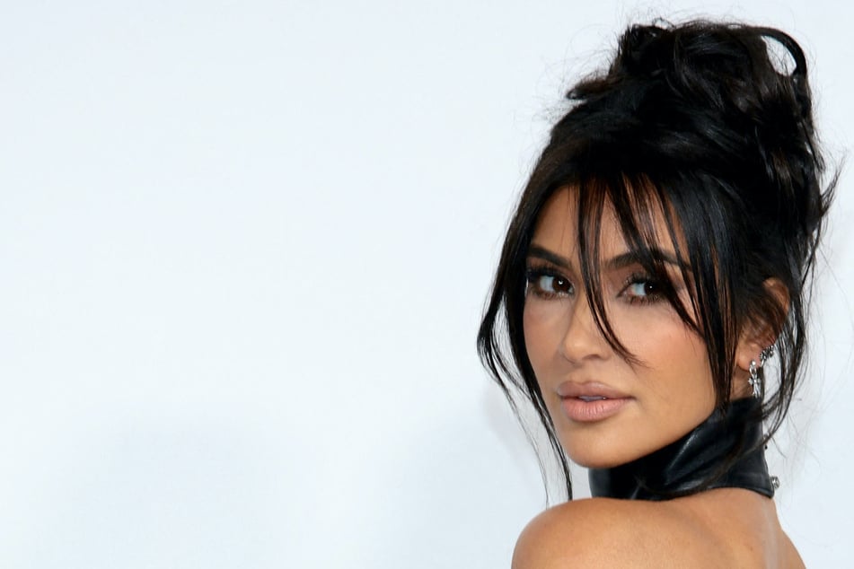 Kim Kardashian manifests fame in throwback home video!