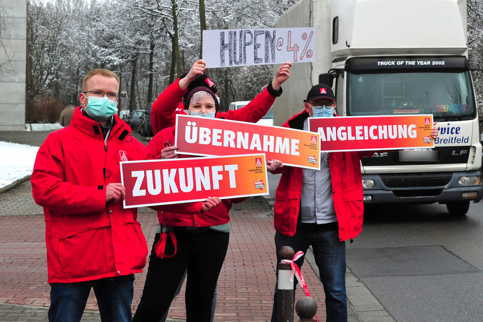 Chemnitz: Dicke Luft im Chemnitzer VW-Motorenwerk: Mitarbeiter fordern bessere Tarifverträge