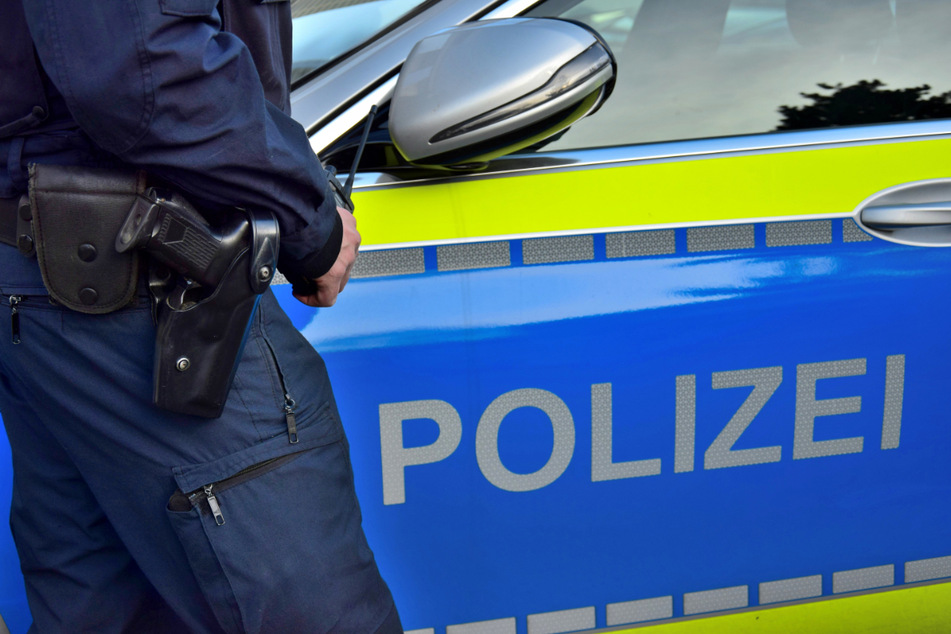 Polizisten konnten den flüchtigen Tatverdächtigen erwischen. (Symbolbild)