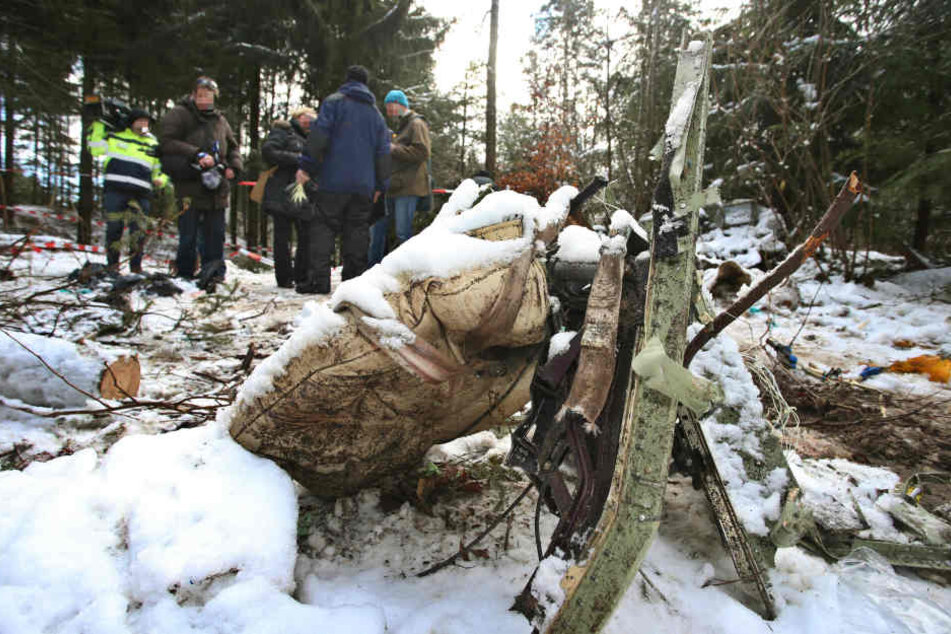 Die Cessna stürzte in einem Waldstück bei Waldburg ab.