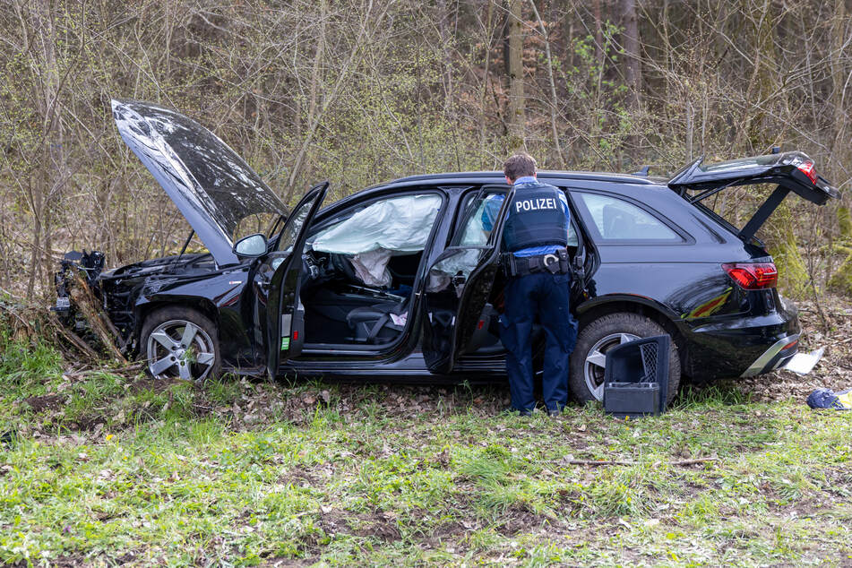 Am Montagnachmittag ereignete sich auf der Bundesstraße 26 bei Babenhausen ein heftiger Verkehrsunfall, bei dem drei Personen zu Schaden kamen.